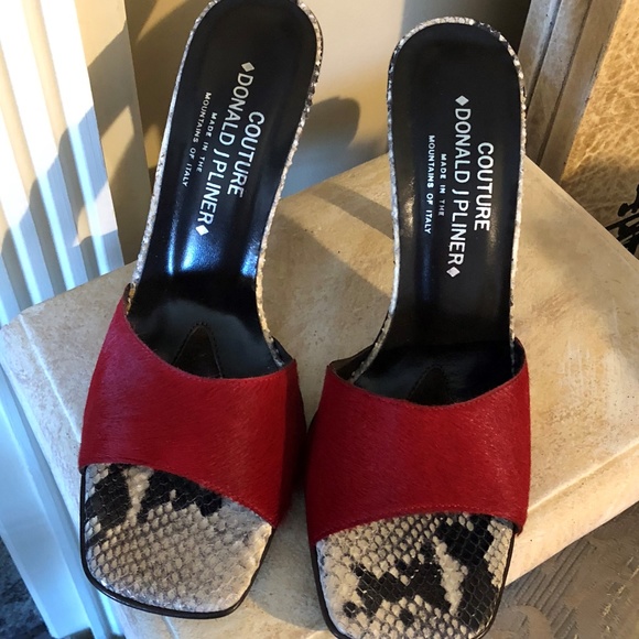 DONALD J PLINER MADE IN ITALY US 9 - Picture 3 of 6